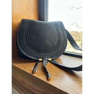 CHLOE Black Marcie Medium Saddle Crossbody Calf Leather Flap Over Bag Purse